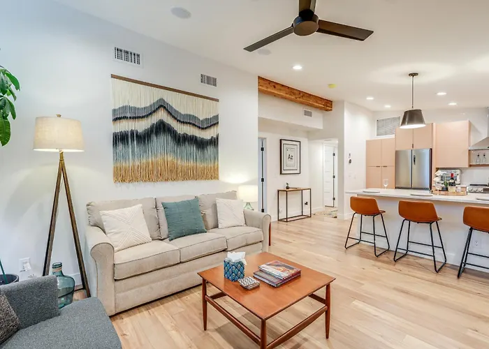 Holiday home Welcoming < 1 Mi To Downtown!