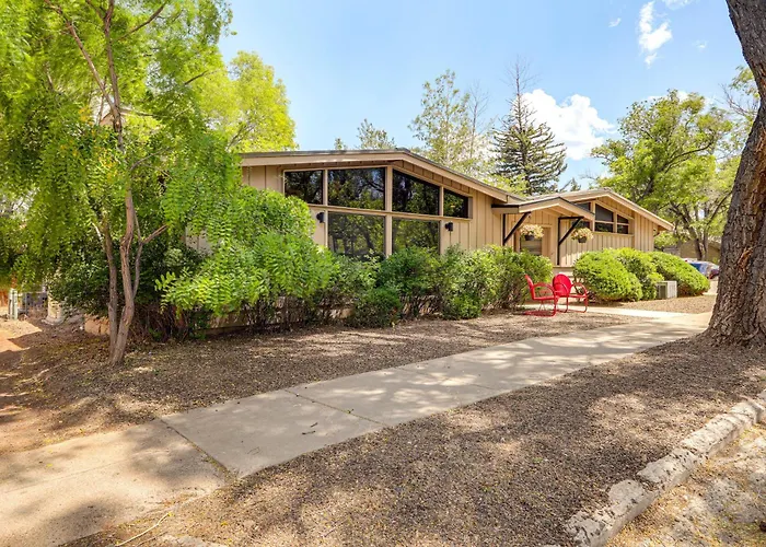 Welcoming < 1 Mi To Downtown! Holiday home
